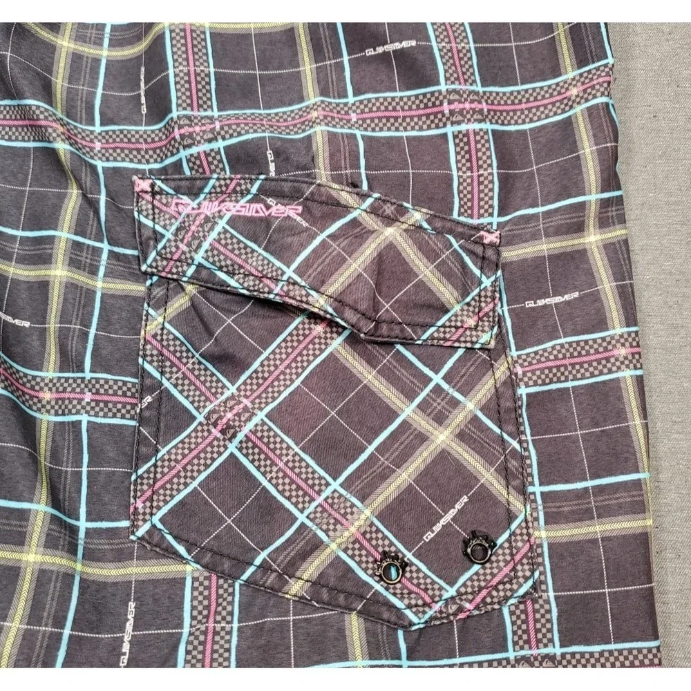 Vtg Quicksilver Board Shorts Swim Trunks Men 32 34 Black Blue Pink Plaid 90s Y2K